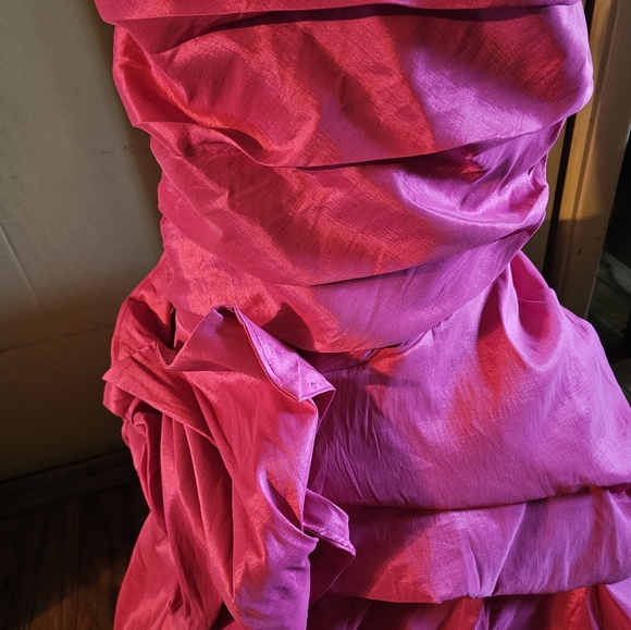 Dress - Picture 3 of 5